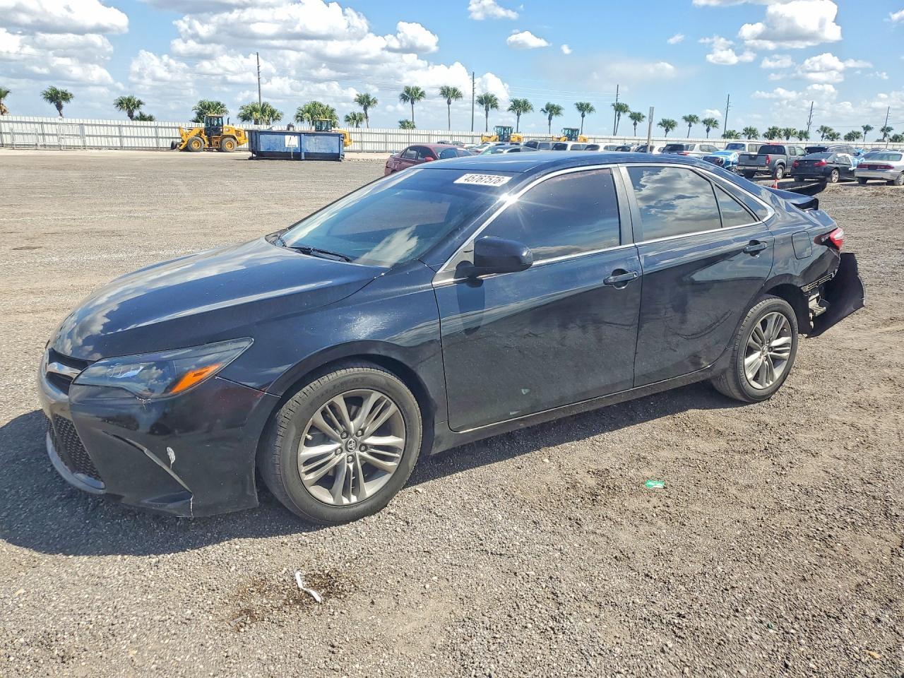 2017 TOYOTA CAMRY