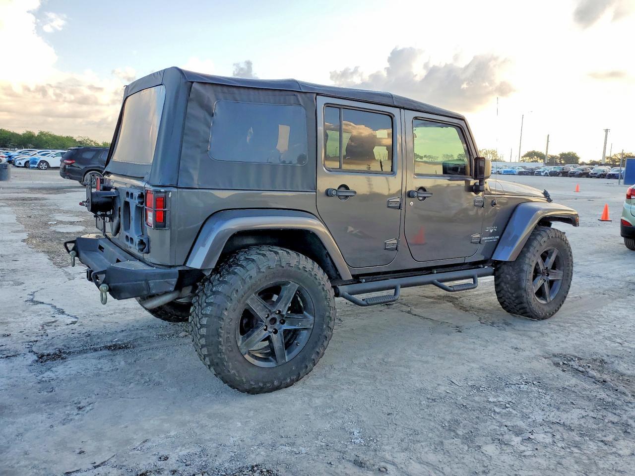 2016 JEEP Wrangler Unlimited