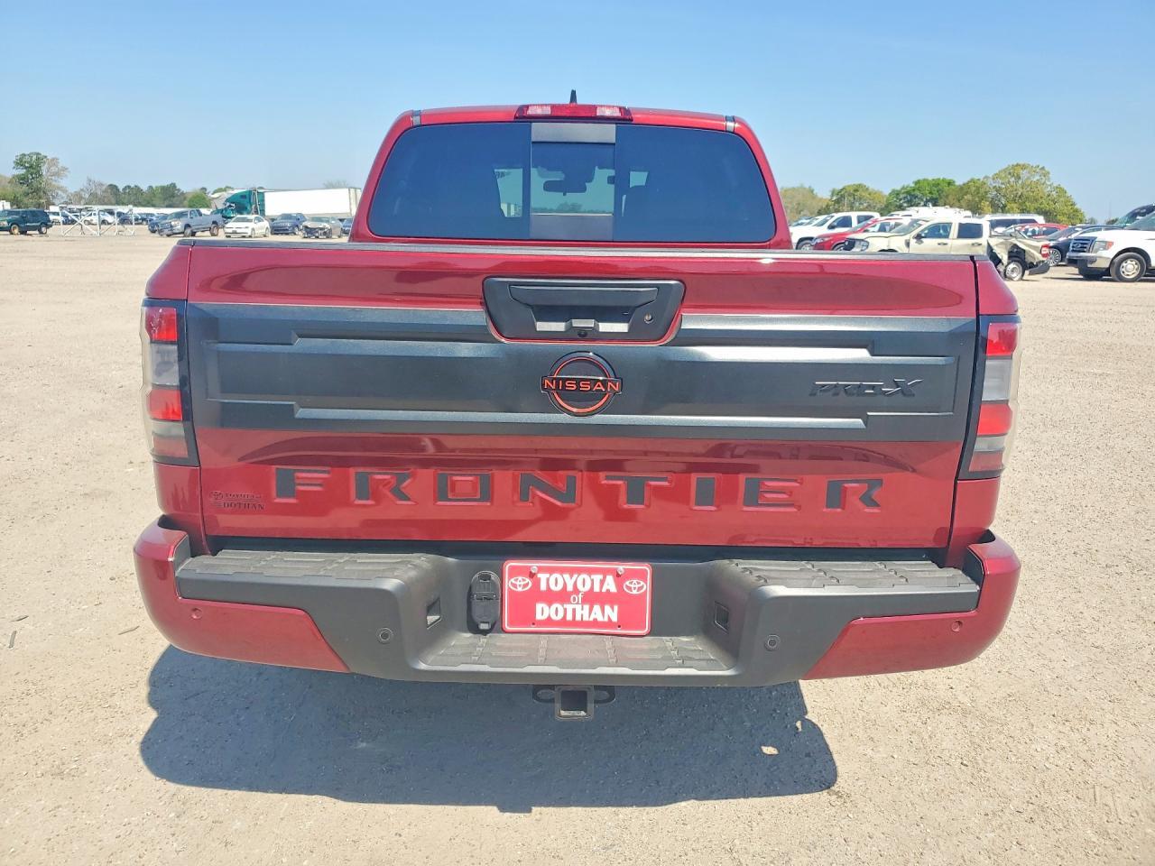 2025 NISSAN Frontier