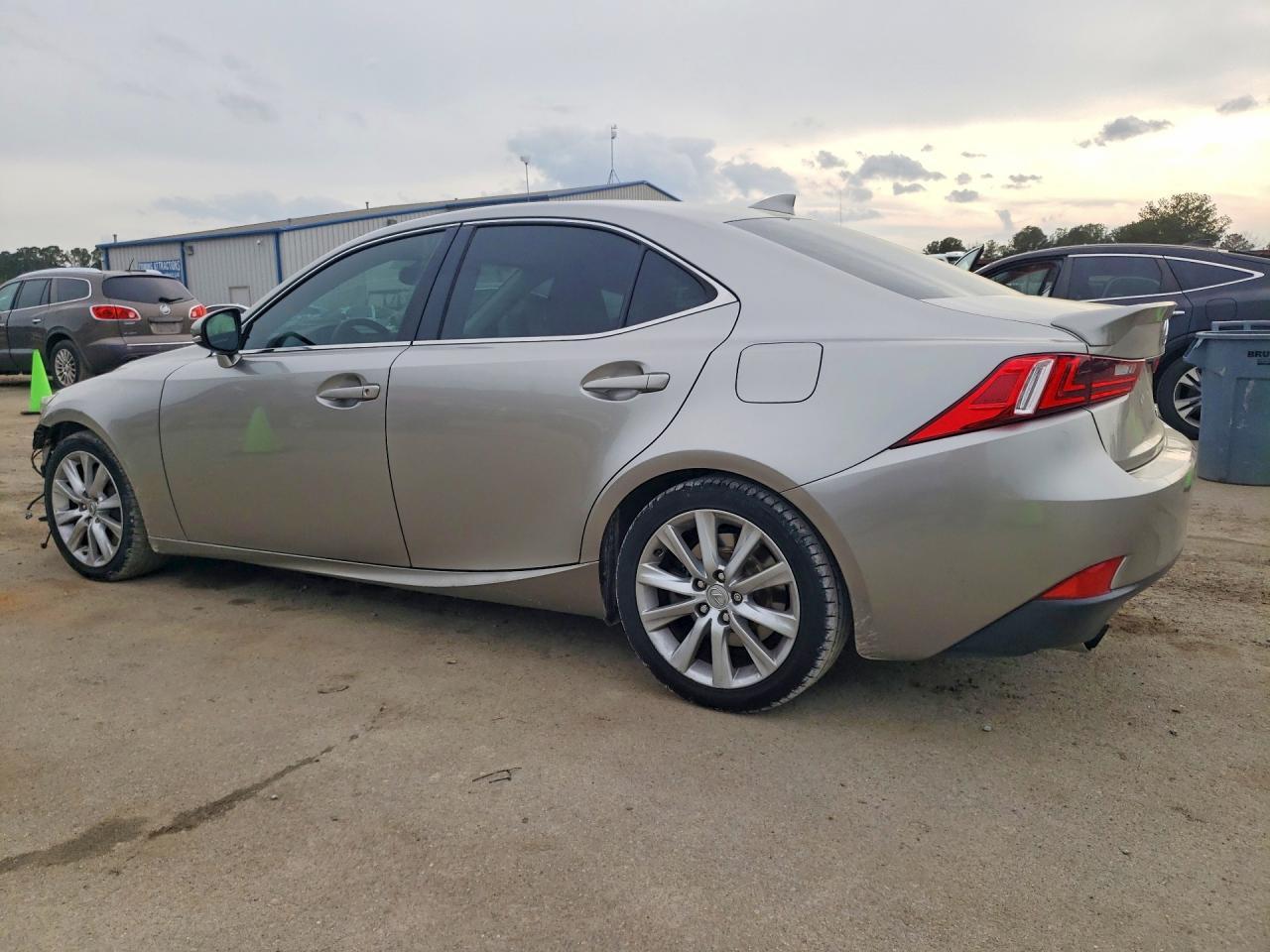 2016 LEXUS IS 200t