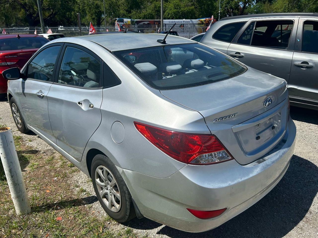 2012 HYUNDAI ACCENT