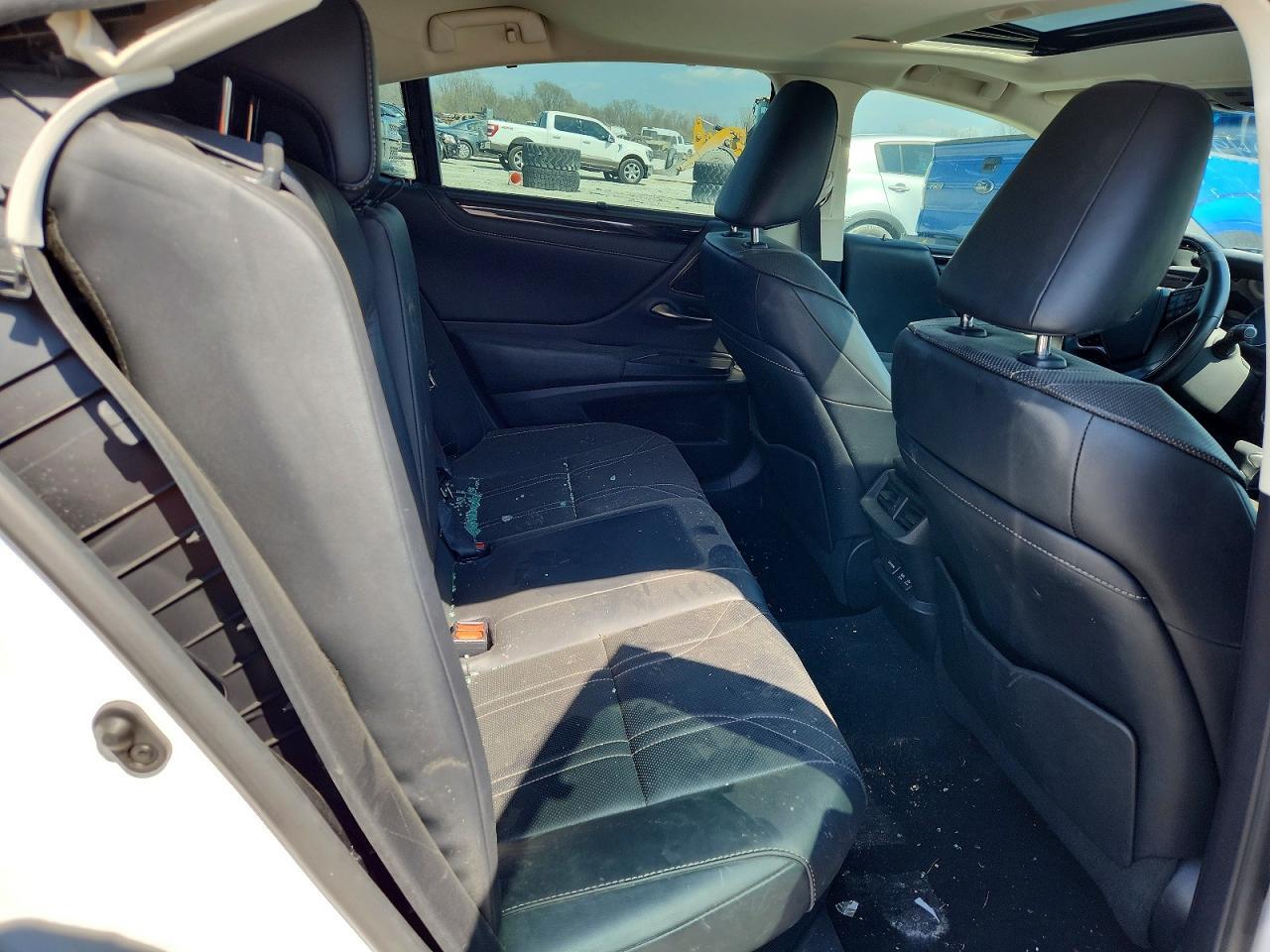 2021 LEXUS ES 300H