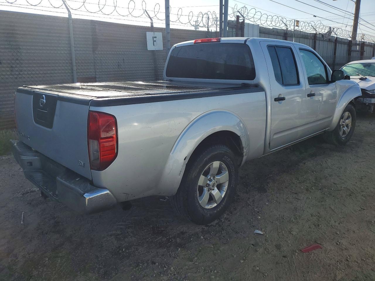 2012 NISSAN Frontier