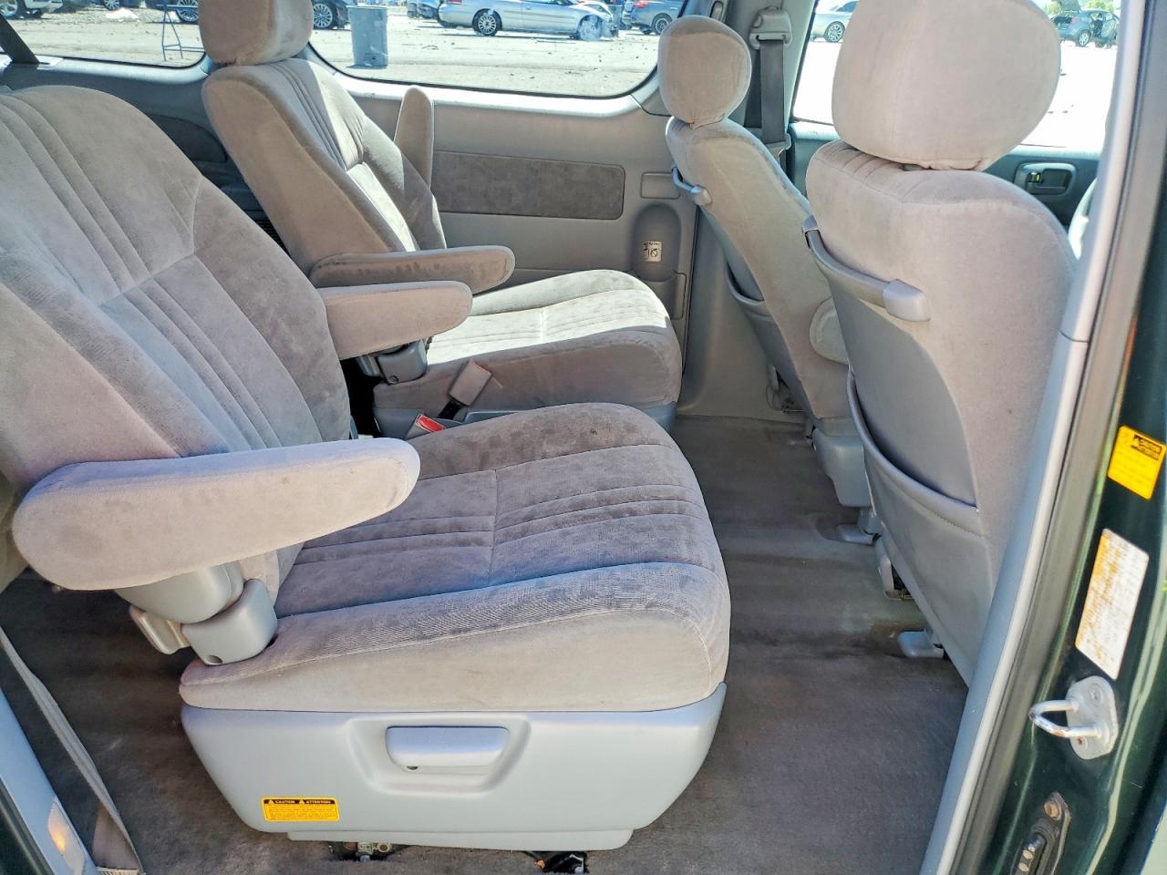 2001 TOYOTA SIENNA
