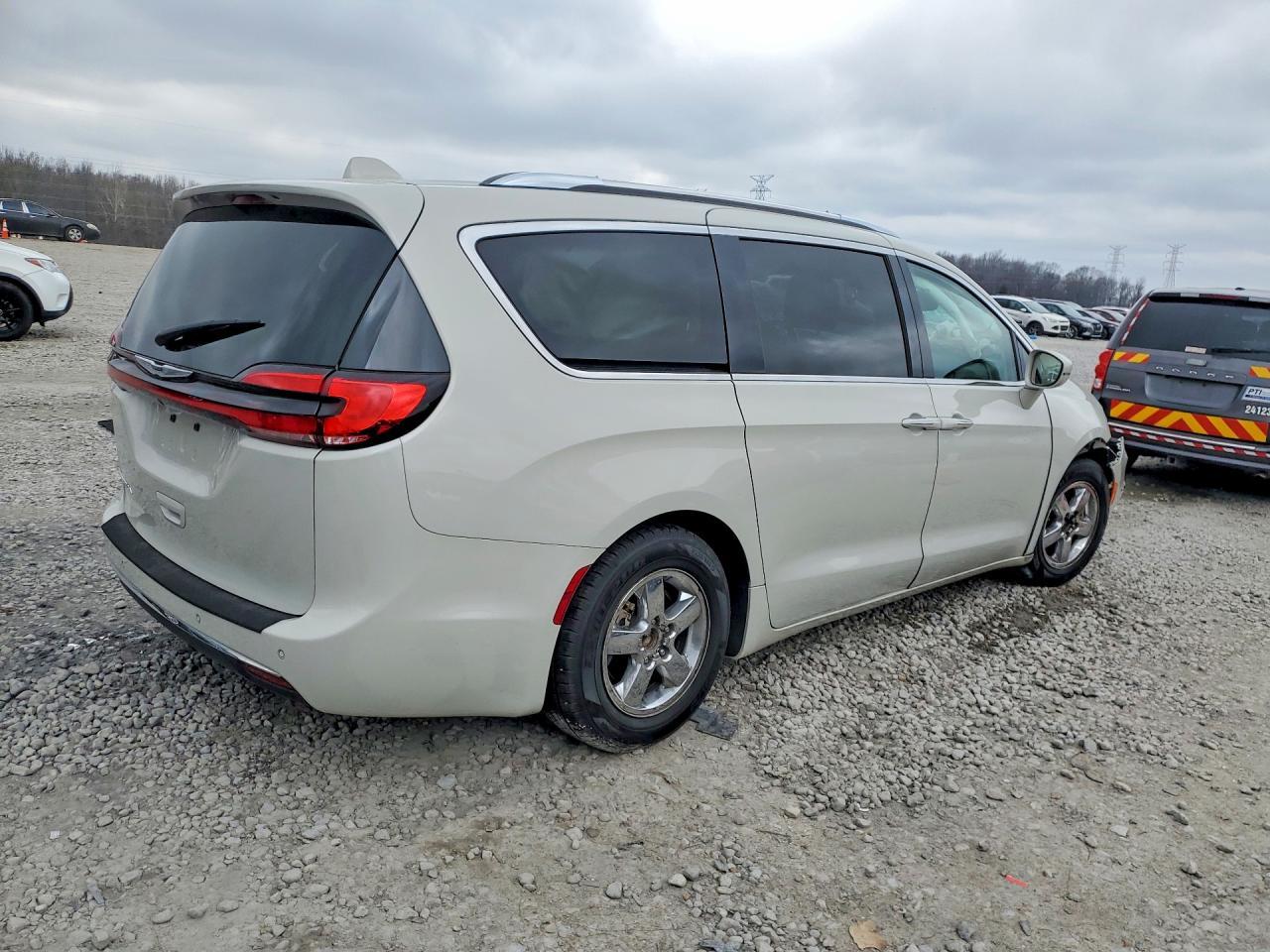 2021 CHRYSLER Pacifica