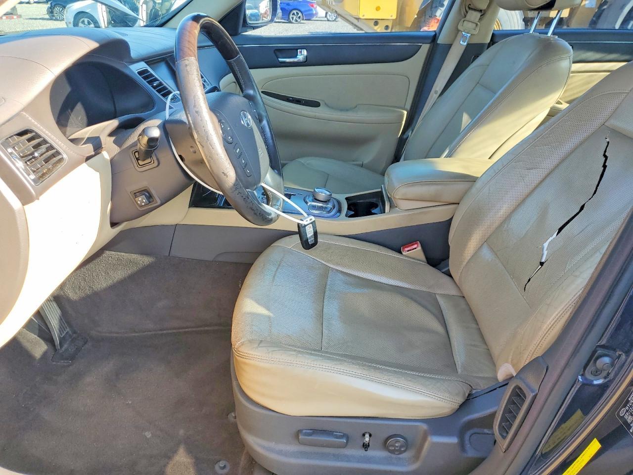 2011 HYUNDAI GENESIS