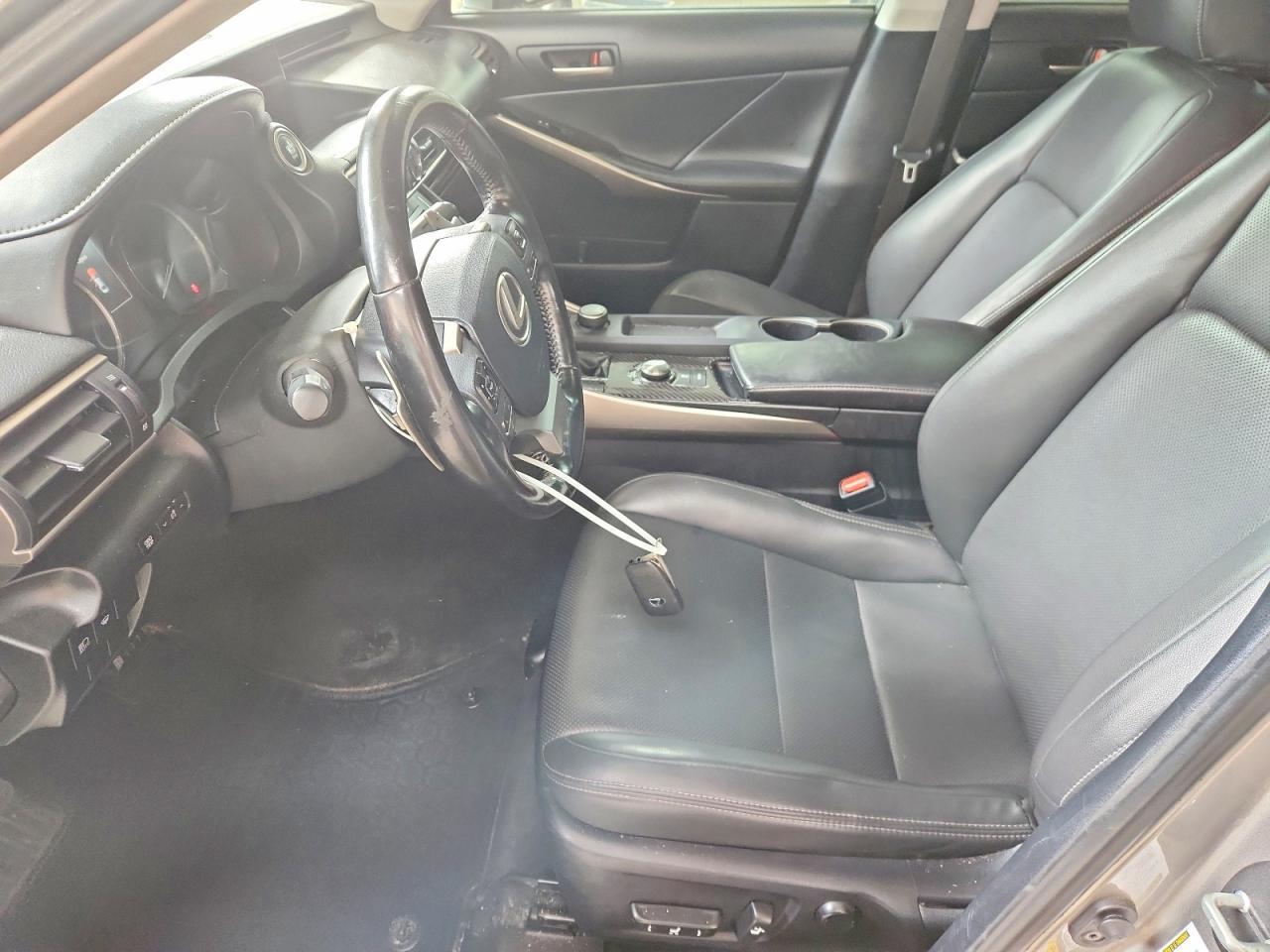 2018 LEXUS IS 300
