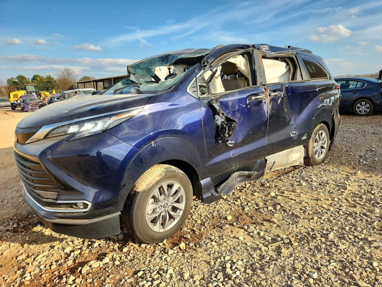 2022 TOYOTA SIENNA