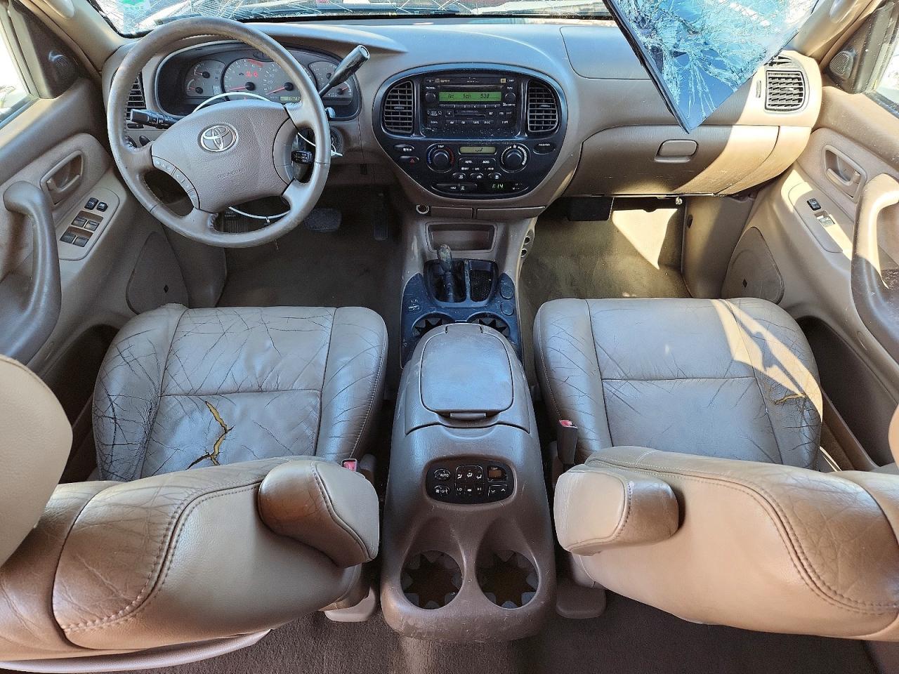 2004 TOYOTA Sequoia