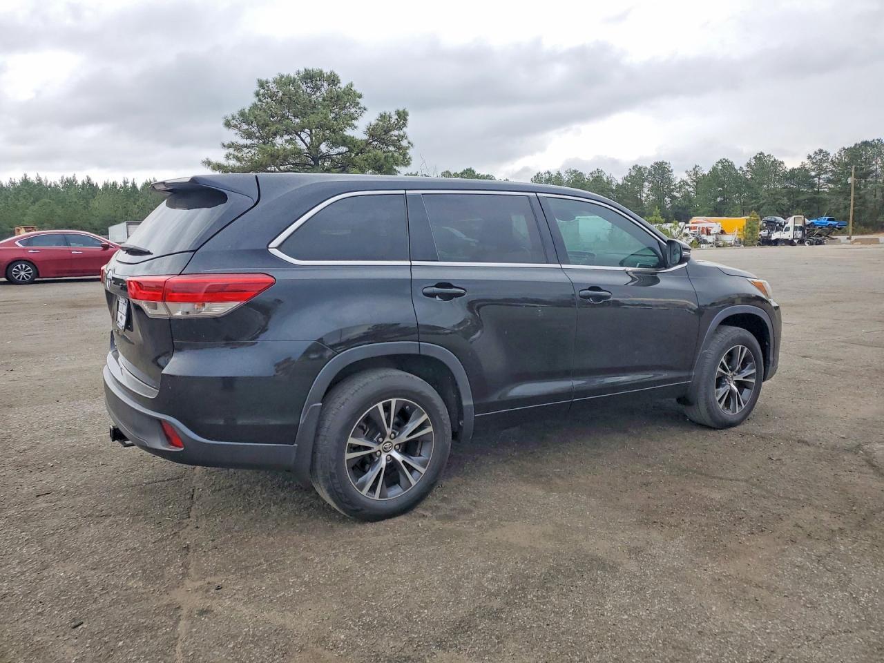 2018 TOYOTA HIGHLANDER