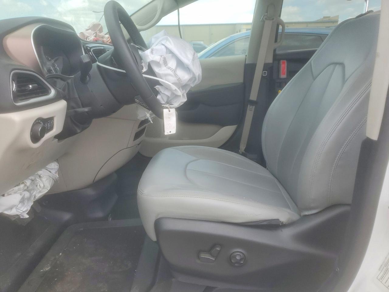 2024 CHRYSLER Gr Voyager