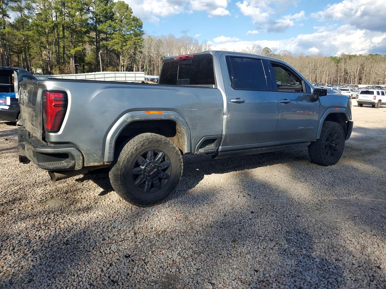 2024 GMC Sierra