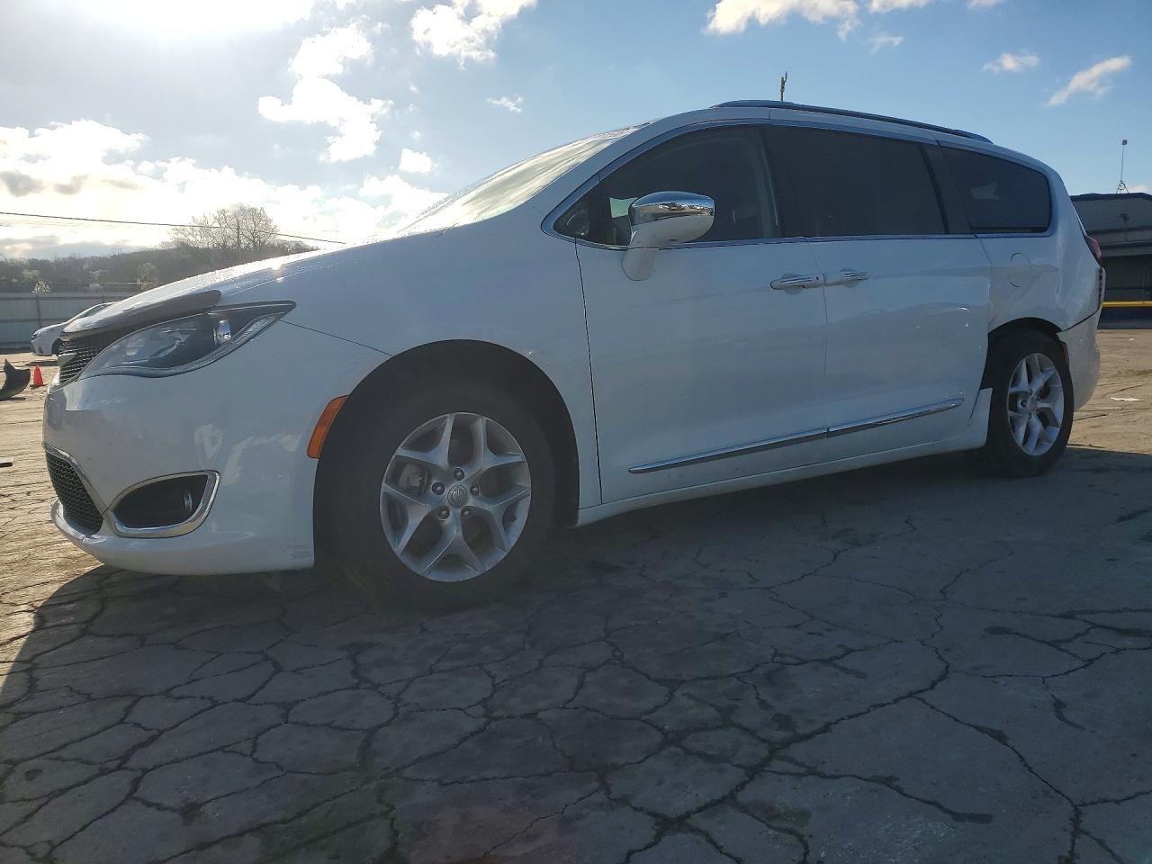 2020 CHRYSLER Pacifica