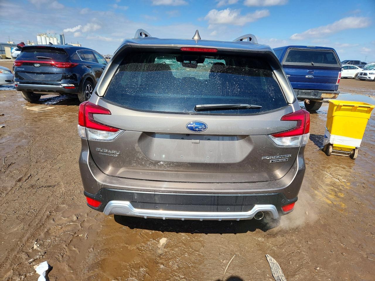 2023 SUBARU FORESTER