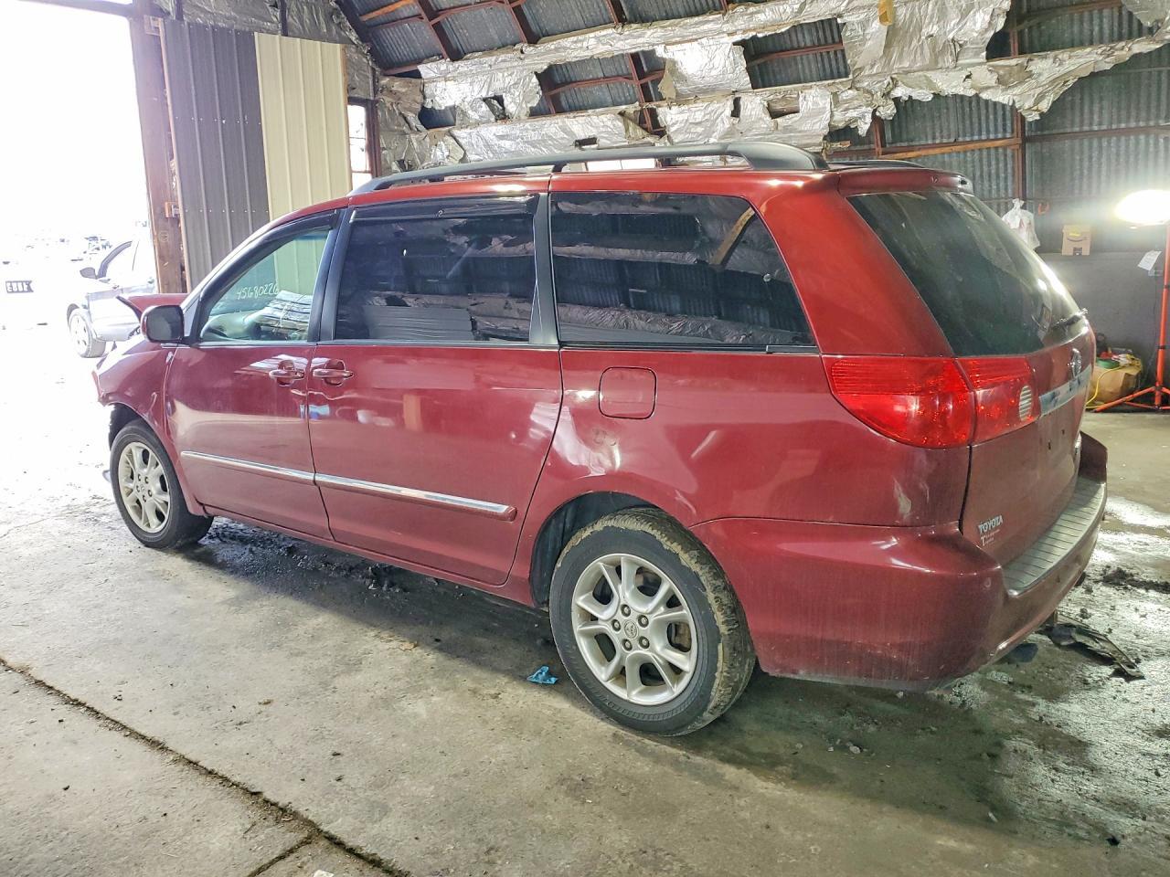 2006 TOYOTA SIENNA