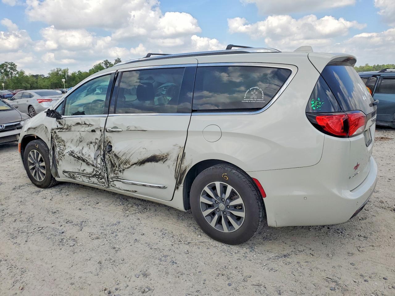 2020 CHRYSLER Pacifica
