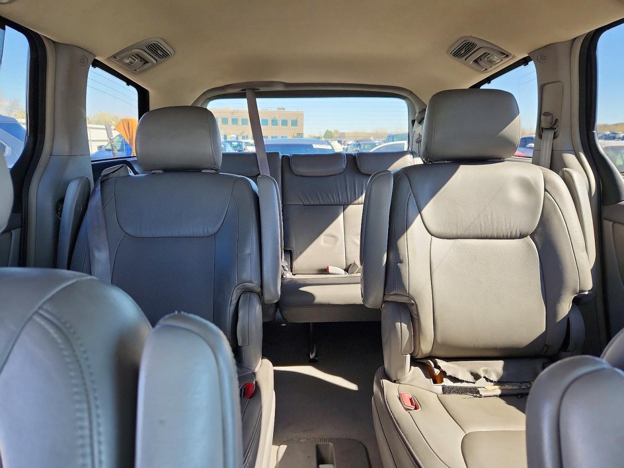 2004 TOYOTA SIENNA