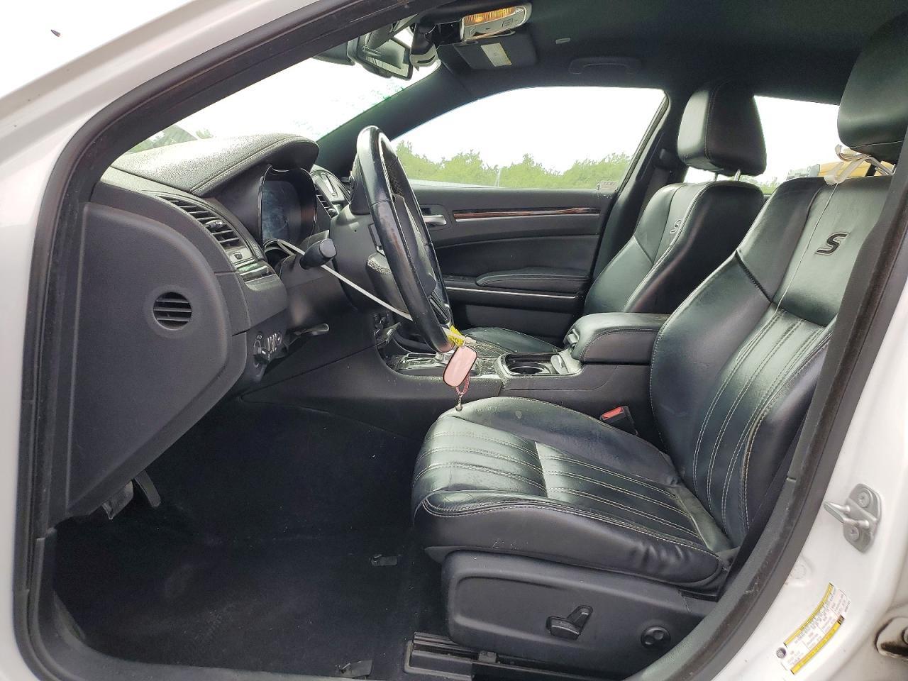 2019 CHRYSLER 300