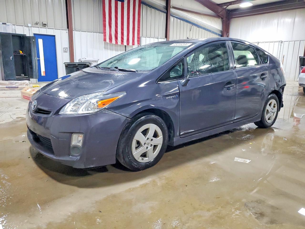2011 TOYOTA PRIUS