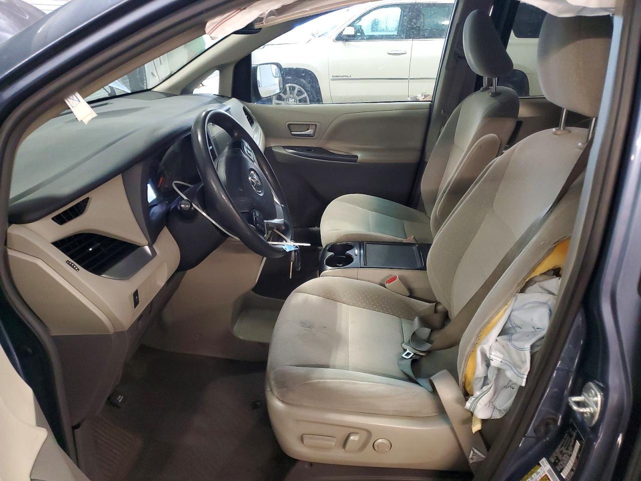 2015 TOYOTA SIENNA