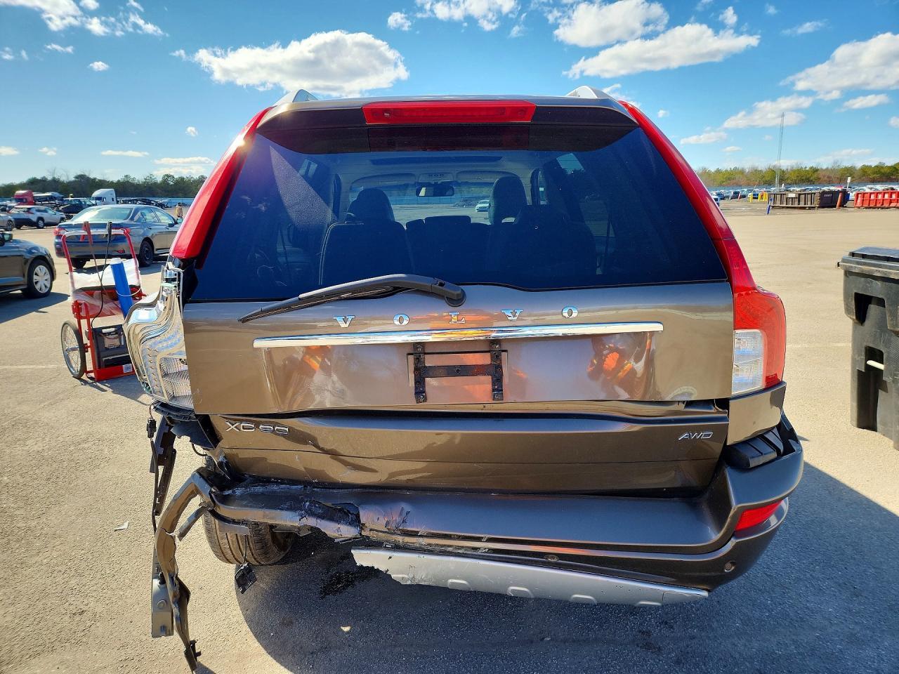2013 VOLVO XC90