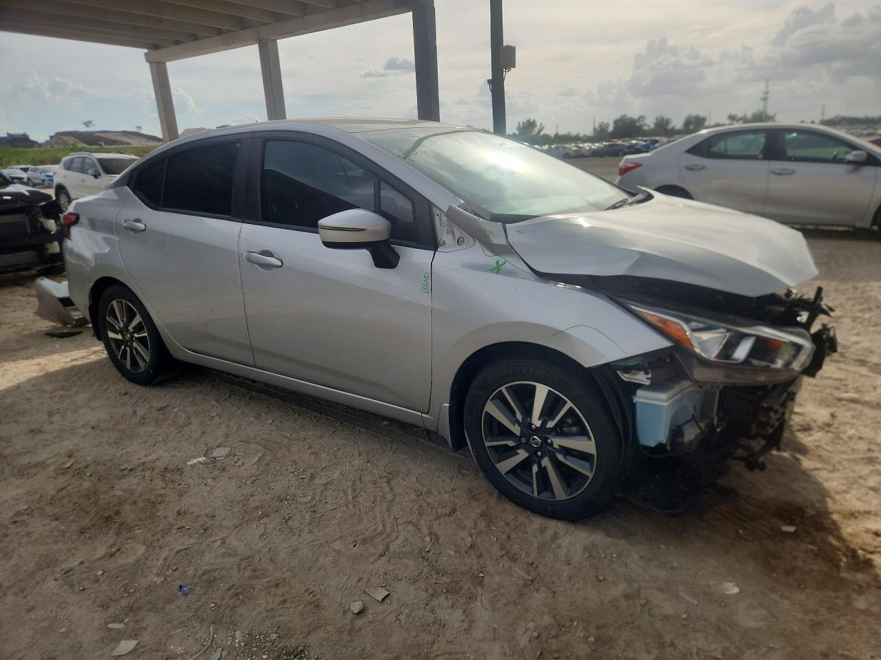 2021 NISSAN VERSA