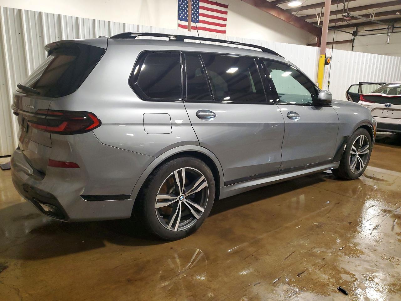 2025 BMW X7