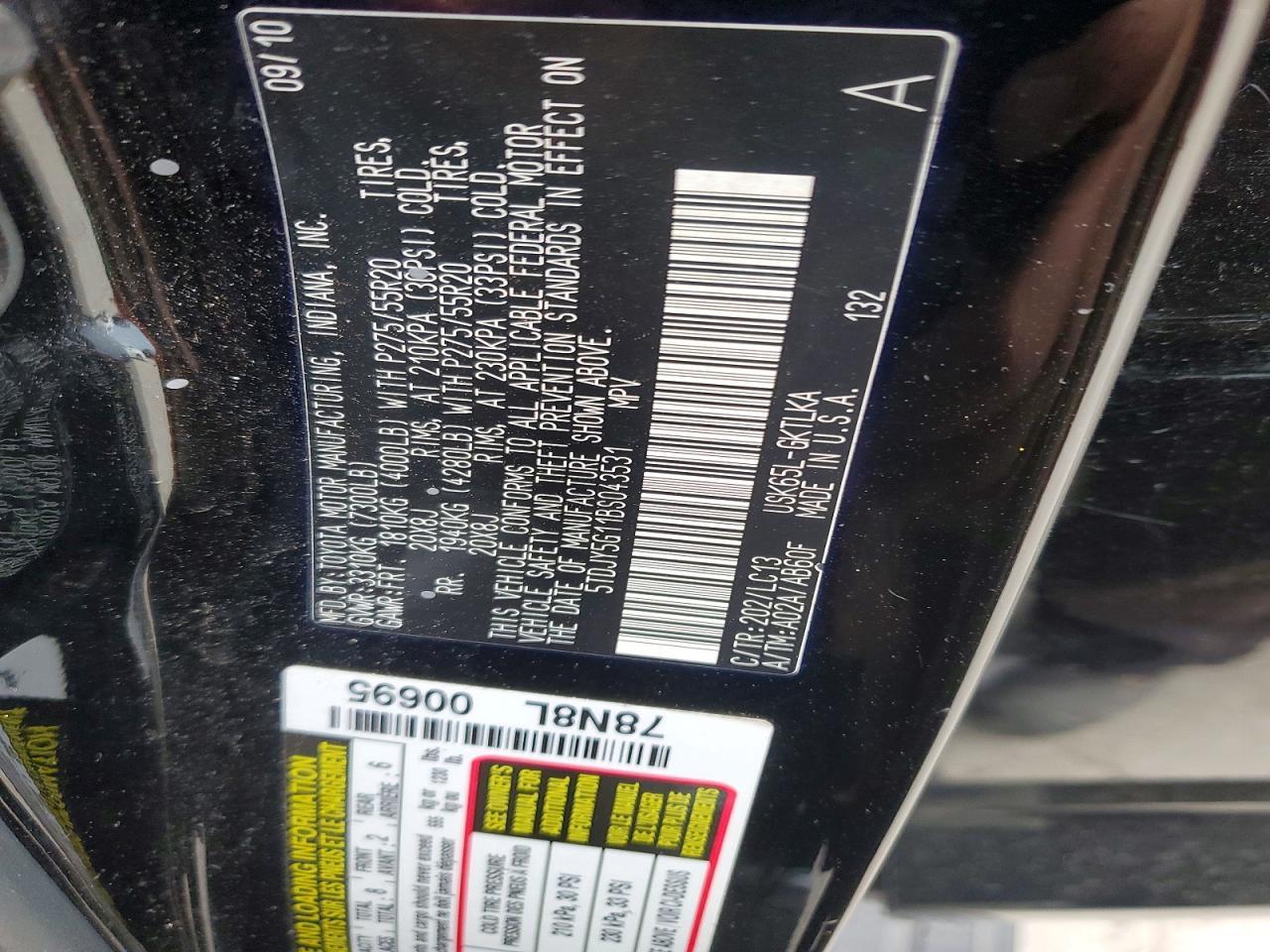 2011 TOYOTA Sequoia