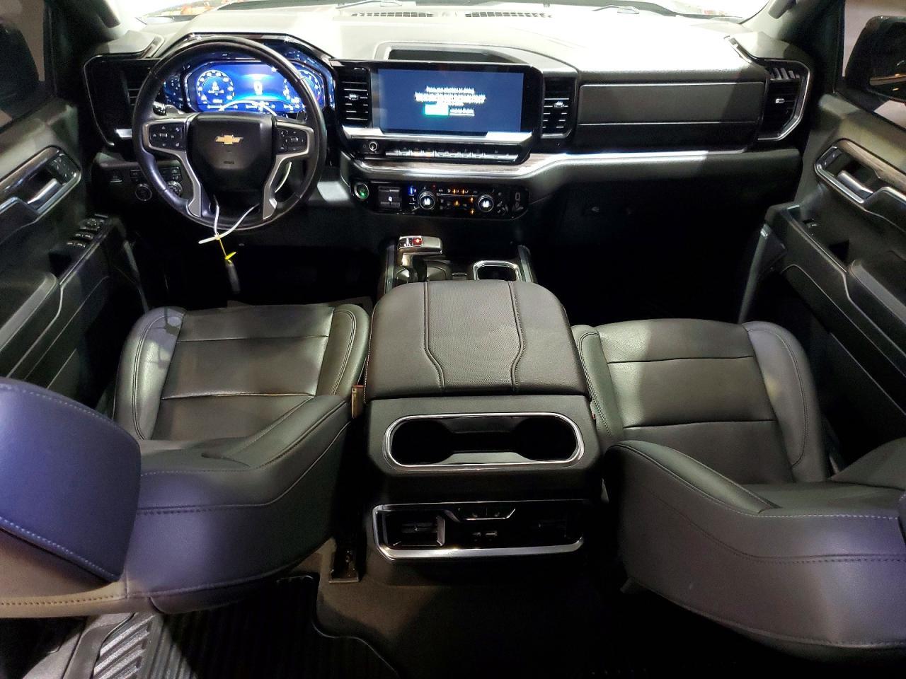 2023 CHEVROLET Silverado