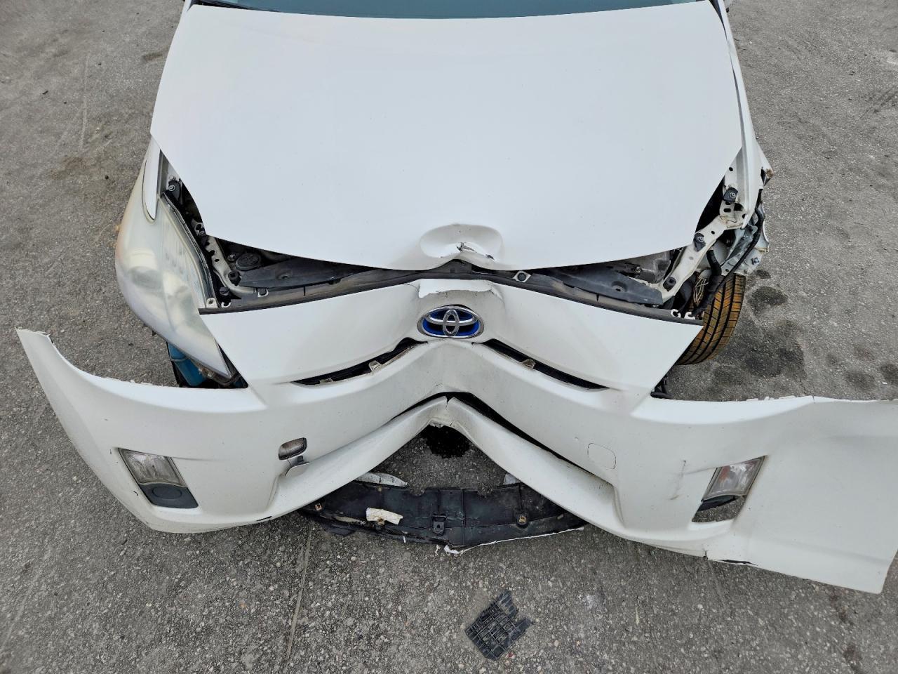 2011 TOYOTA PRIUS