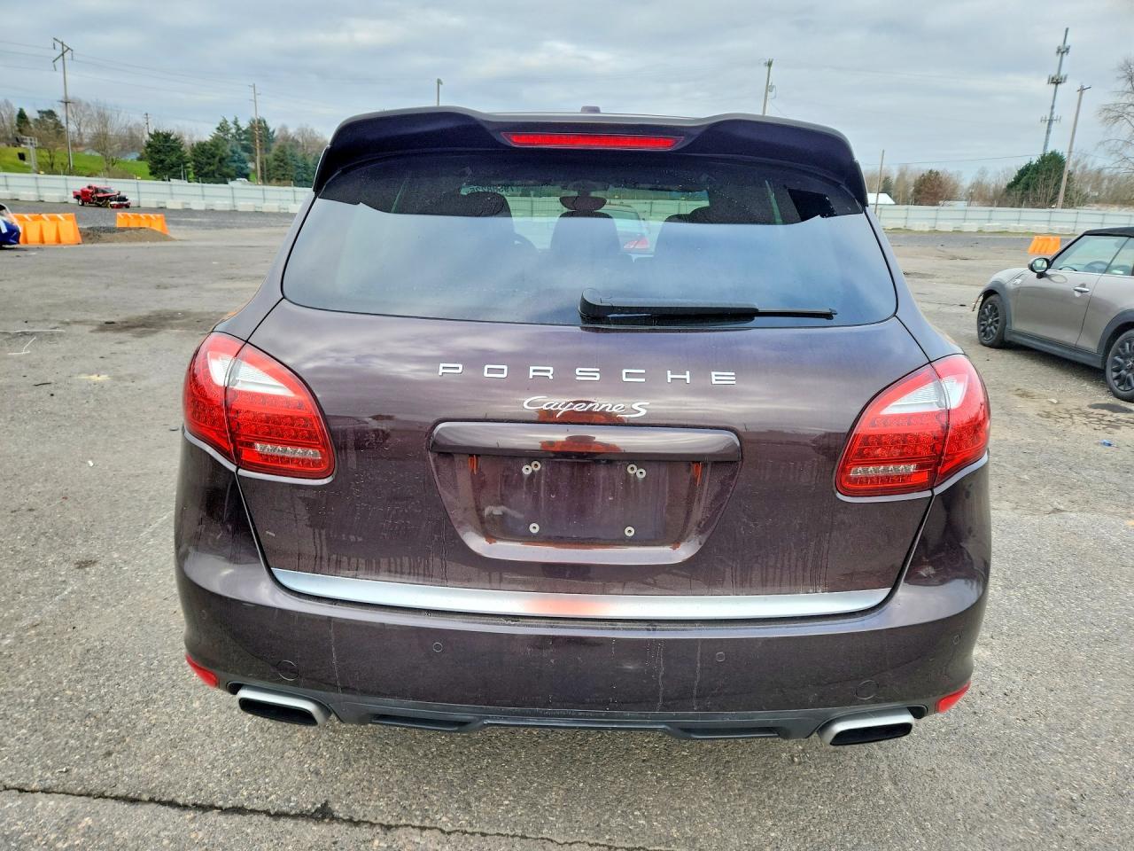 2014 PORSCHE CAYENNE