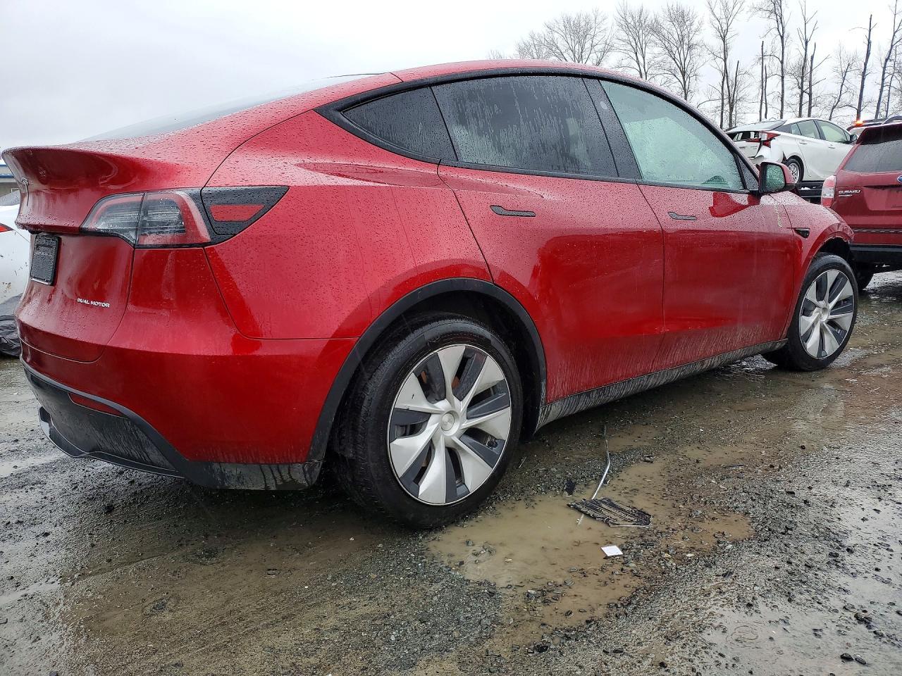 2024 TESLA MODEL Y