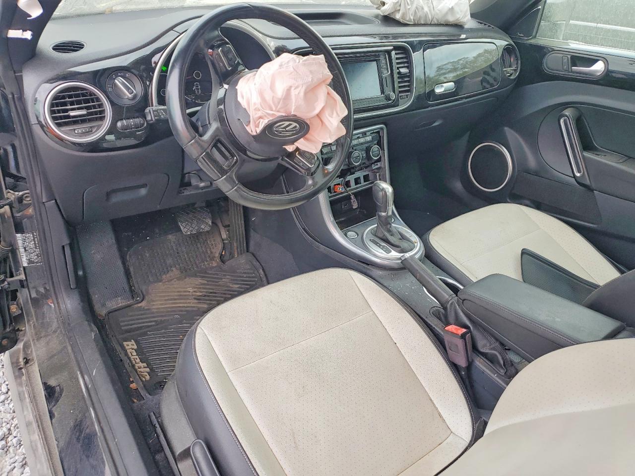 2018 VOLKSWAGEN Beetle
