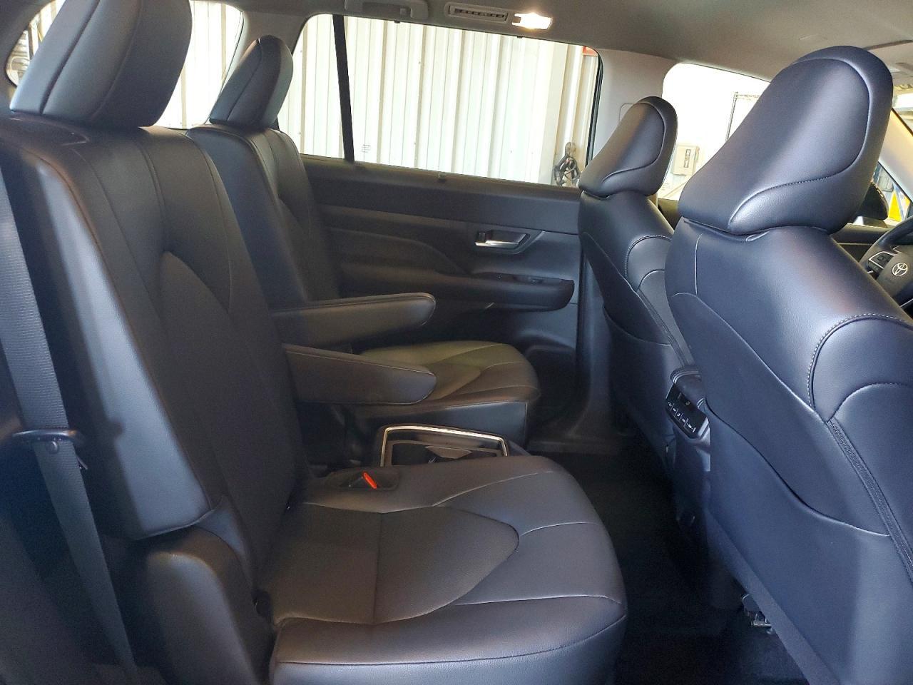 2025 TOYOTA HIGHLANDER