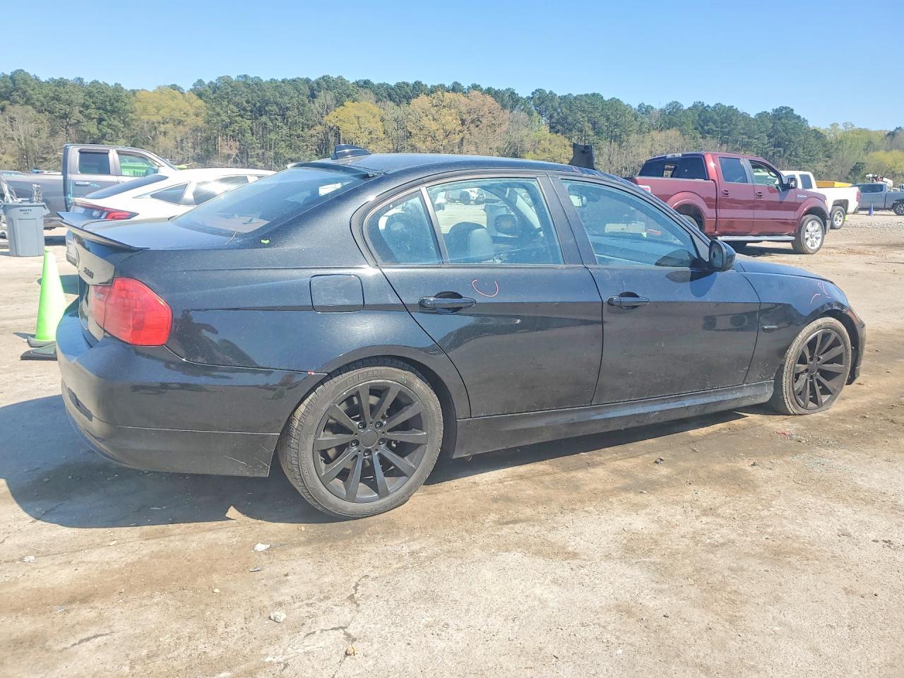 2011 BMW 3 SERIES