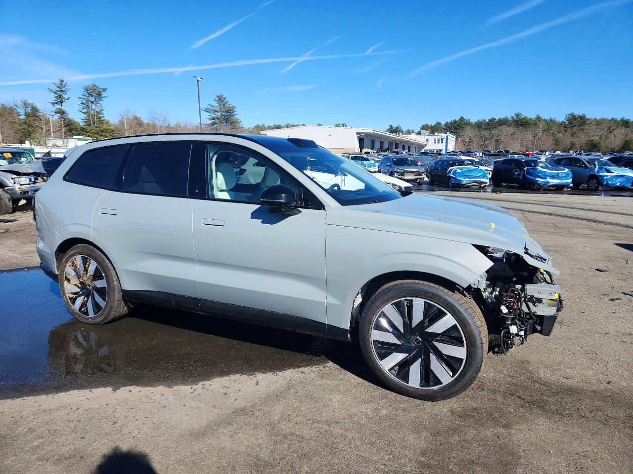 2025 VOLVO Ex90