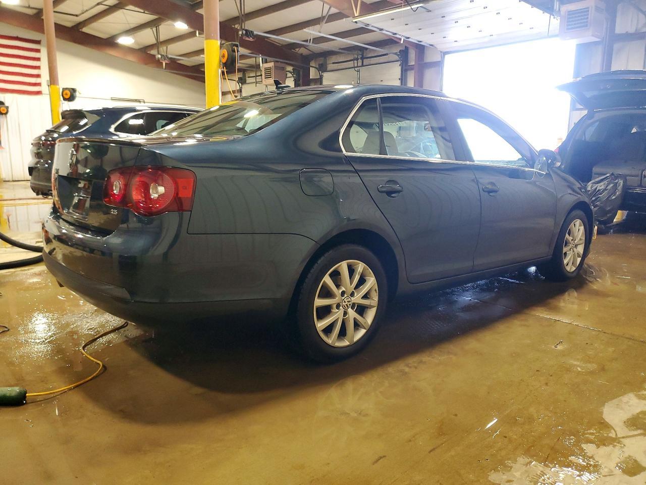 2010 VOLKSWAGEN JETTA