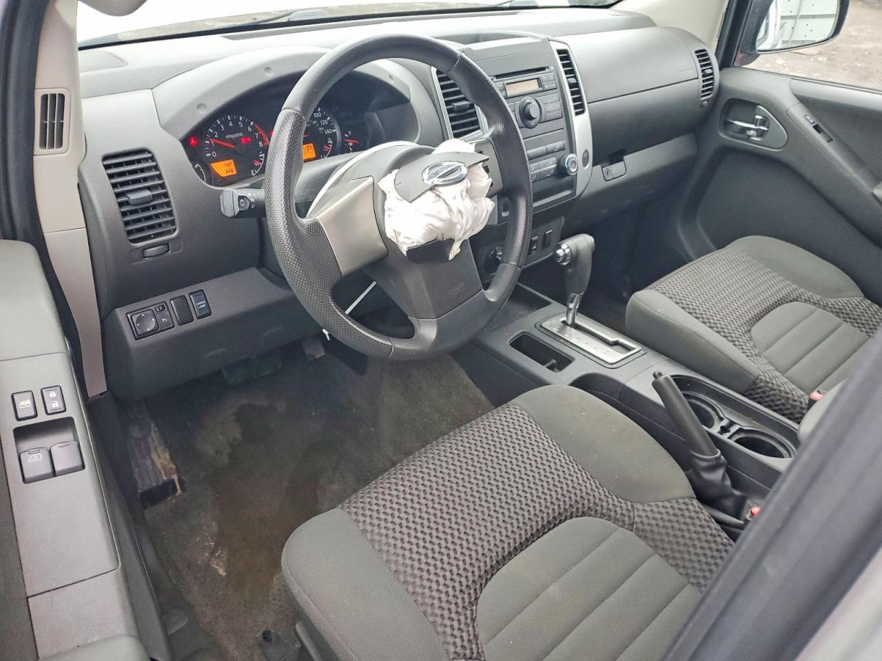 2012 NISSAN Frontier