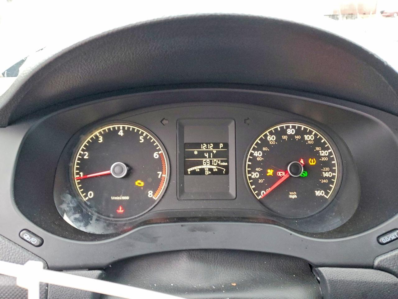 2011 VOLKSWAGEN JETTA