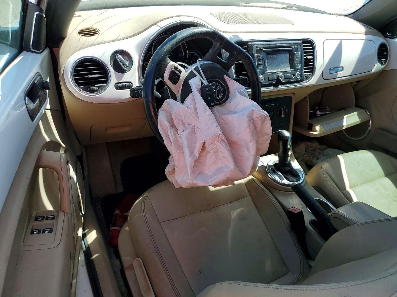 2014 VOLKSWAGEN Beetle
