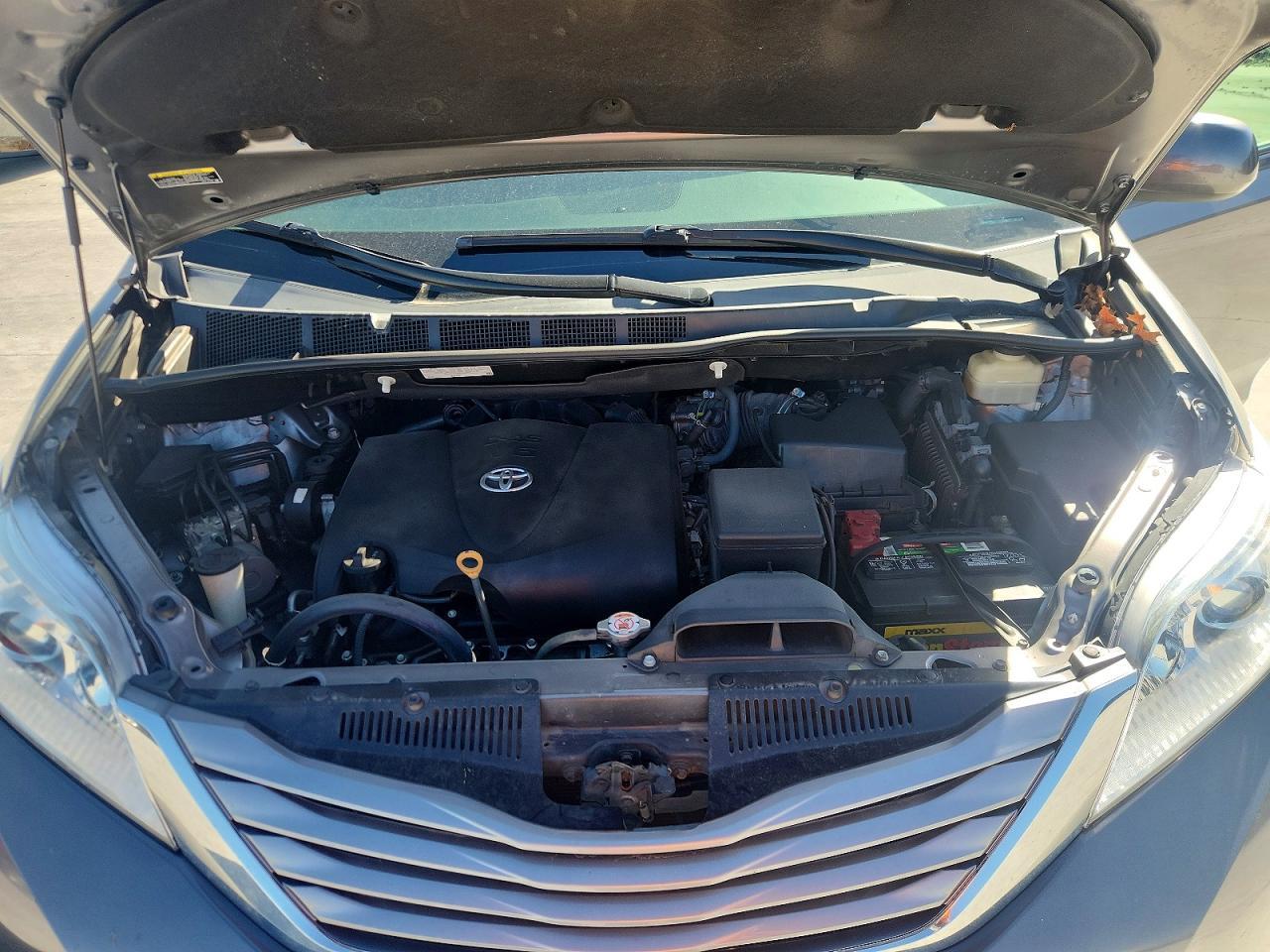 2017 TOYOTA SIENNA