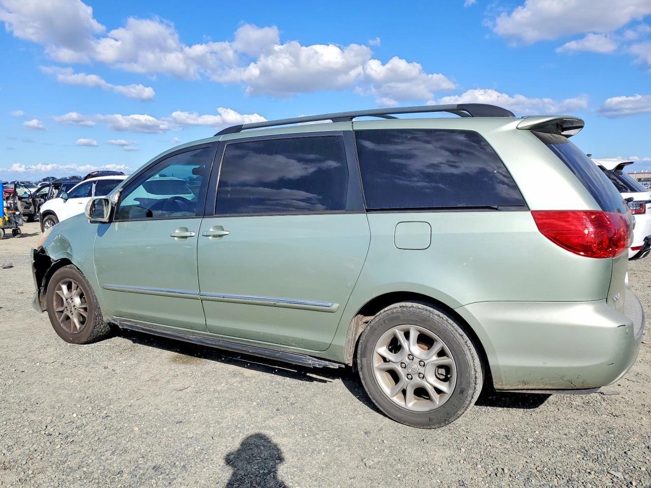 2006 TOYOTA SIENNA