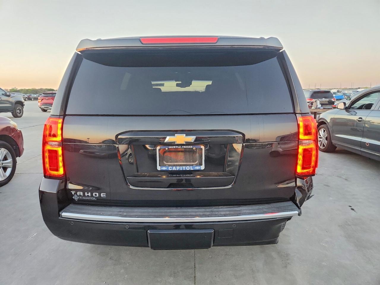 2016 CHEVROLET Tahoe