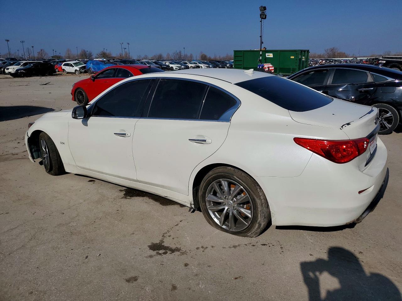 2016 INFINITI Q50