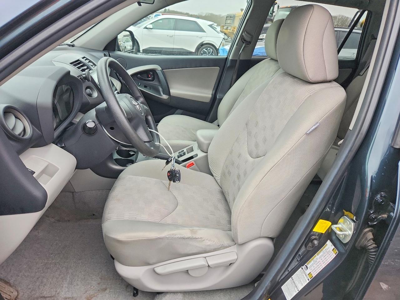 2011 TOYOTA RAV4