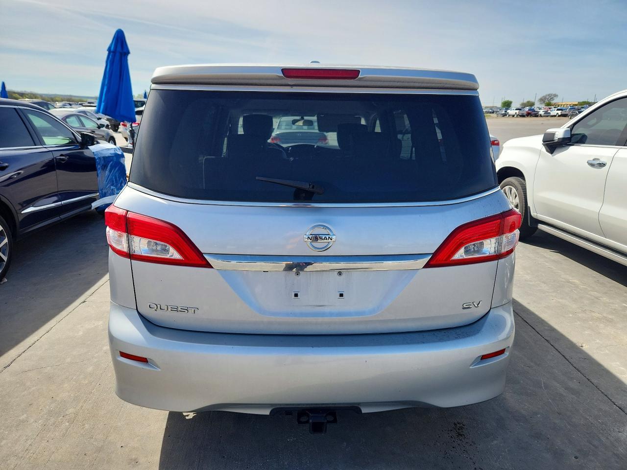 2014 NISSAN Quest
