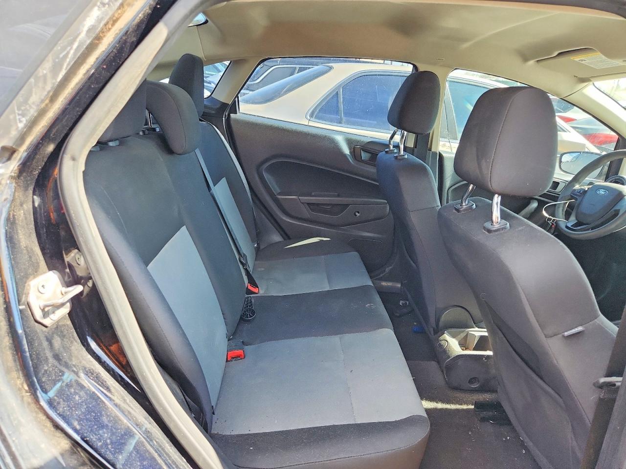 2016 FORD Fiesta