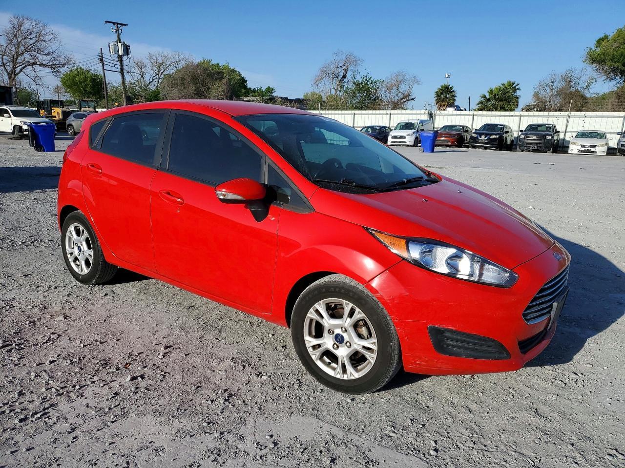 2015 FORD Fiesta