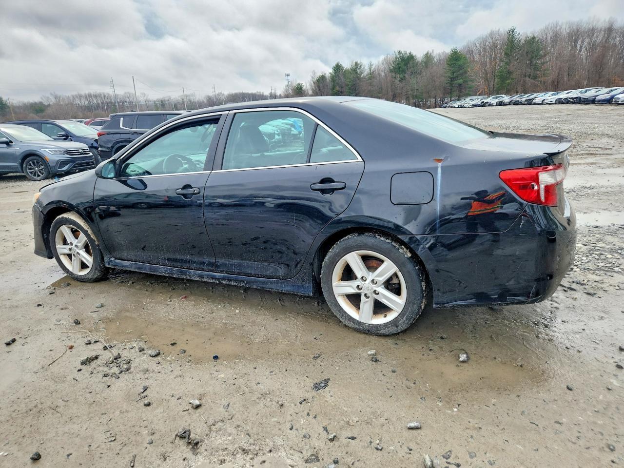 2014 TOYOTA CAMRY