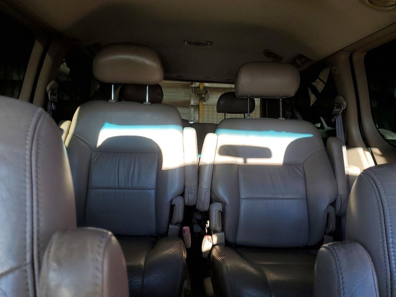 2002 TOYOTA SIENNA